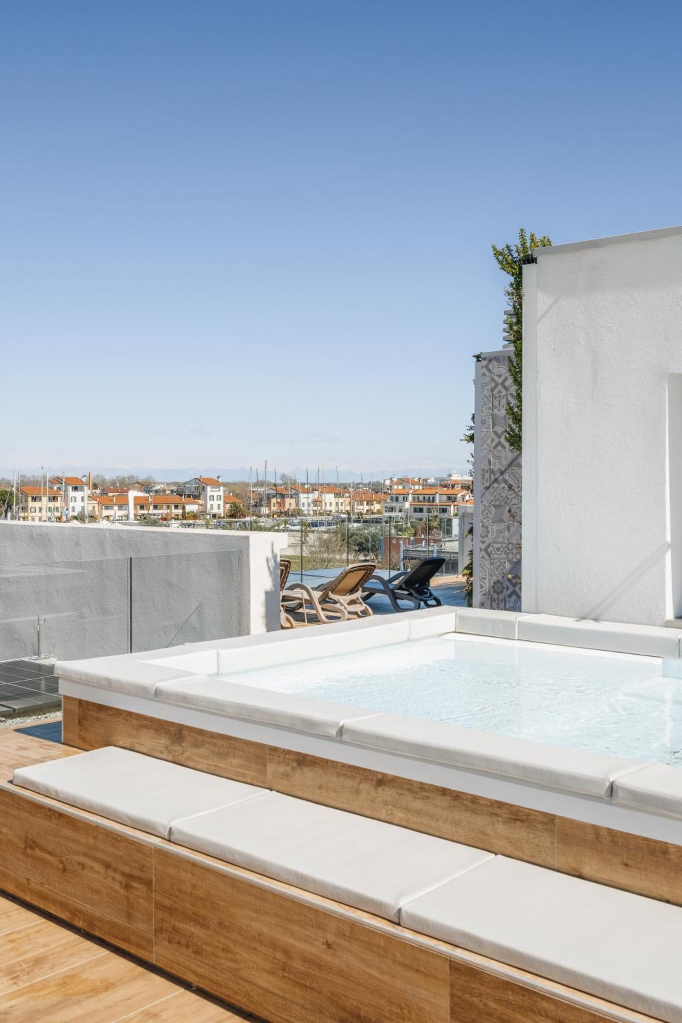 Sea Breeze Aparthotel Caorle Eksteriør bilde
